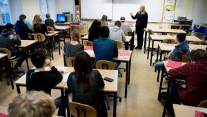 PISA: Var femte 15-åring känner sig ensam i skolan