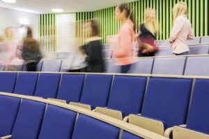 Små förändringar i vårterminens skolresultat för Göteborgs kommunala grundskolor