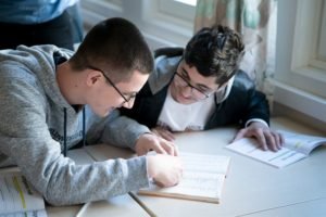 Stor satsning - nu ska fler elever på Hjällboskolan nå gymnasiebehörighet