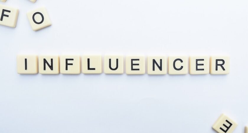 Studenter på Högskolan Väst skapar digital influencer 71 Studenter på Högskolan Väst skapar digital influencer