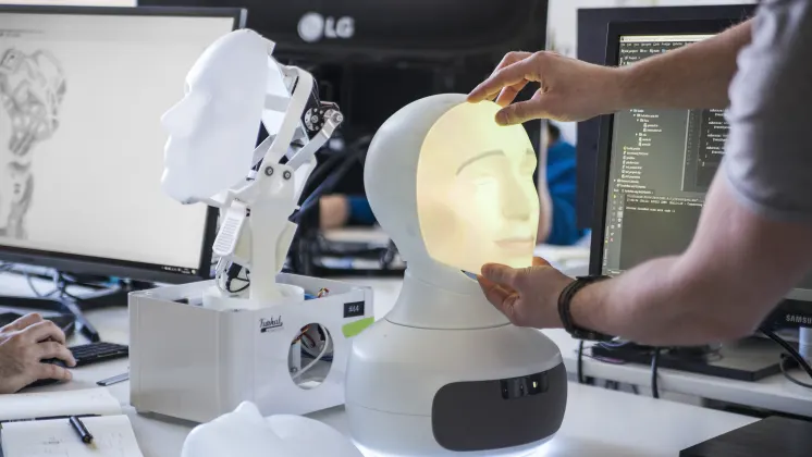 Ett robotföretag och en streamingtjänst för kurslitteratur nya medlemmar i Swedish Edtech Industry