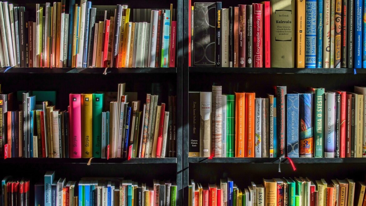 De flesta studenter läser kurslitteraturen – men yngre läser mindre än äldre