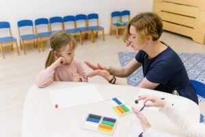 Färre förskollärare på förskolor med störst behov