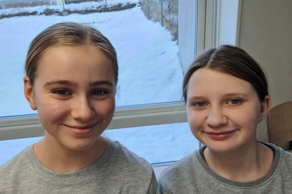 Elever tar fram idéer för en hållbar skolgård – lämnar medborgarförslag till kommunen
