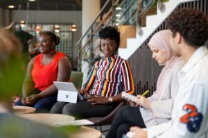 Högskolan Väst lockar globala talanger – 10 studenter får prestigefyllda stipendier