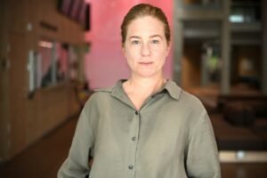Tidigare betyg ökar risken för depression och ångestsyndrom bland flickor