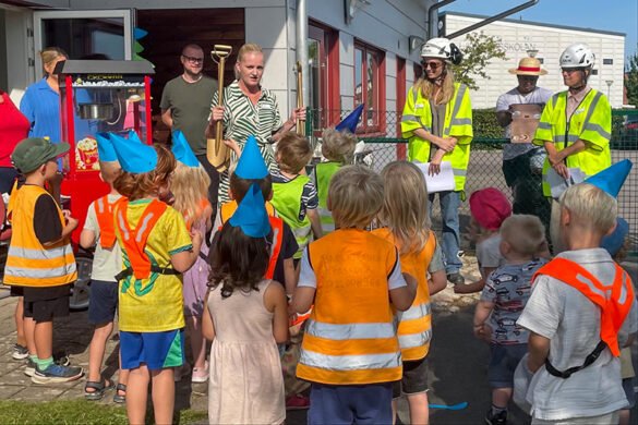 Första spadtag för Bäckamadens nya förskola