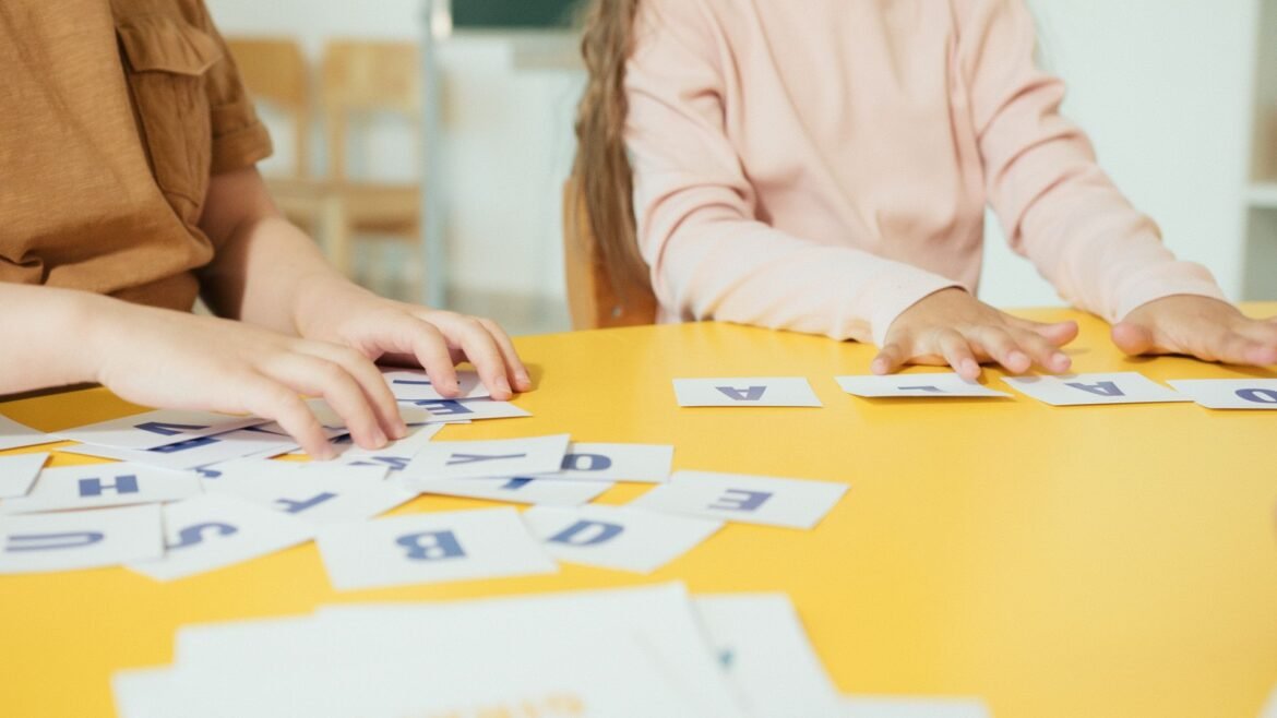Nytt nationellt stödmaterial ska stärka skolors kunskap om dyslexi